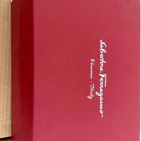 Ferragamo shoes - Picture 7 of 8